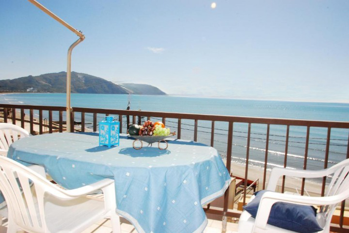 sea view studio anna koralli laganas